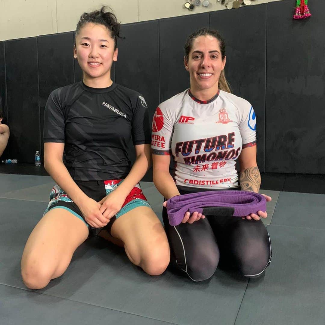Nathalia Santoroさんのインスタグラム写真 - (Nathalia SantoroInstagram)「🥺 Today was a good day, I received  my purple belt from my master @danaherjohn after class here in Puerto Rico.  I absolutely never thought that this would happen anytime soon knowing that Johns is the hardest professor we know to ever belt someone and considering that we still haven’t moved to our own academy. I’m of course very happy number one because I’m already 31 years old and I fear the thought of becoming a black belt at my 40’s, No way !!! 😂  The everyday drilling and being UKE of 9 dvds with my professor and best no gi grappler from this generation @gordonlovesjiujitsu definitely helped me progress faster.  Thank you so much Gord for being so patient and the worst human being on the planet earth at the same time. I’m very greatful for you. 💜 #purplebelt #bjj #dds」1月28日 3時24分 - heysonnyy2