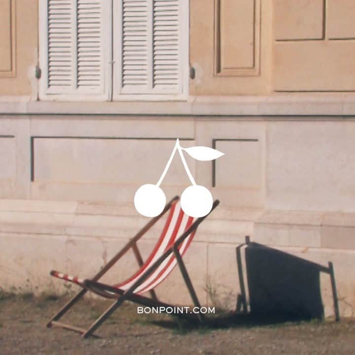bonpointのインスタグラム：「Freshness and positivity are blooming for the beginning of the Spring Summer season. #bonpoint #newcollection #ss21 #flowers #kids 🎥 by @julietteabitbol & @edouardsanville」
