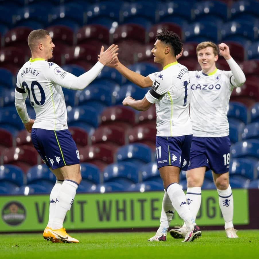 アストン・ヴィラFCさんのインスタグラム写真 - (アストン・ヴィラFCInstagram)「@MattyTargett x @OllieWatkins! 🔥 We lead at Turf Moor thanks to a beautifully-worked opener, set up by our left-back and finished by our striker! 👏 #BURAVL #AVFC」1月28日 3時30分 - avfcofficial