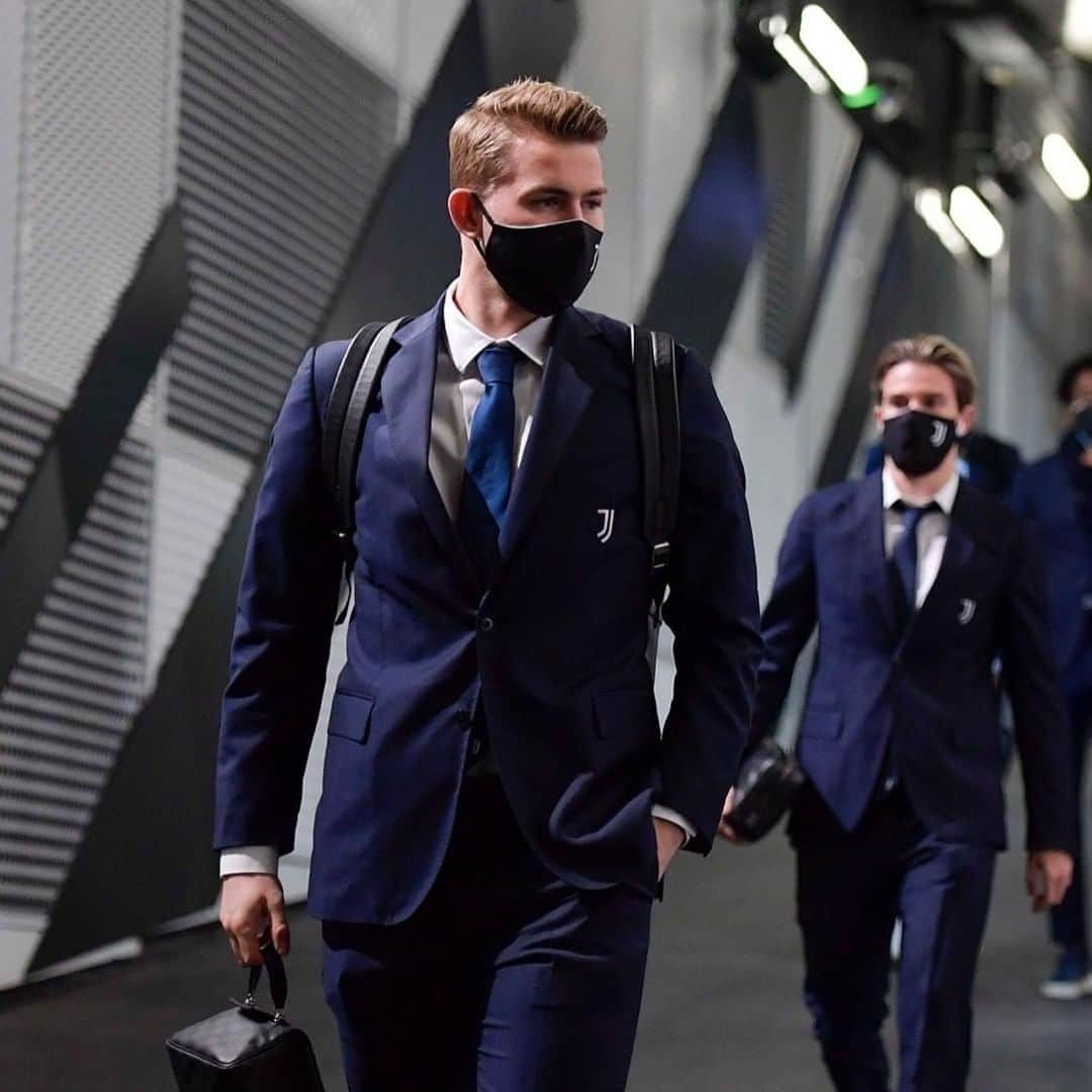 ユヴェントスFCさんのインスタグラム写真 - (ユヴェントスFCInstagram)「🏆 𝗖𝗢𝗣𝗣𝗔 𝗠𝗢𝗗𝗘 🔛  #JuveSPAL #CoppaItalia #ForzaJuve」1月28日 3時46分 - juventus