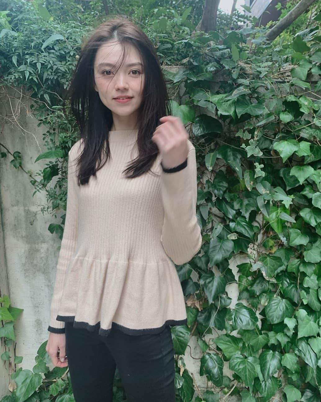 高原愛のインスタグラム：「アザーカット😚😚😚 風になびく髪の毛が雰囲気があって素敵だなぁ🥰🥰🥰  #sun#tokyo#hairsalon#beauty#haircut#model#ヘアサロン#ヘアカット#イメチェン#イメチェンカット#アンニュイ#ロングヘア#セミロング#美容#🥰」