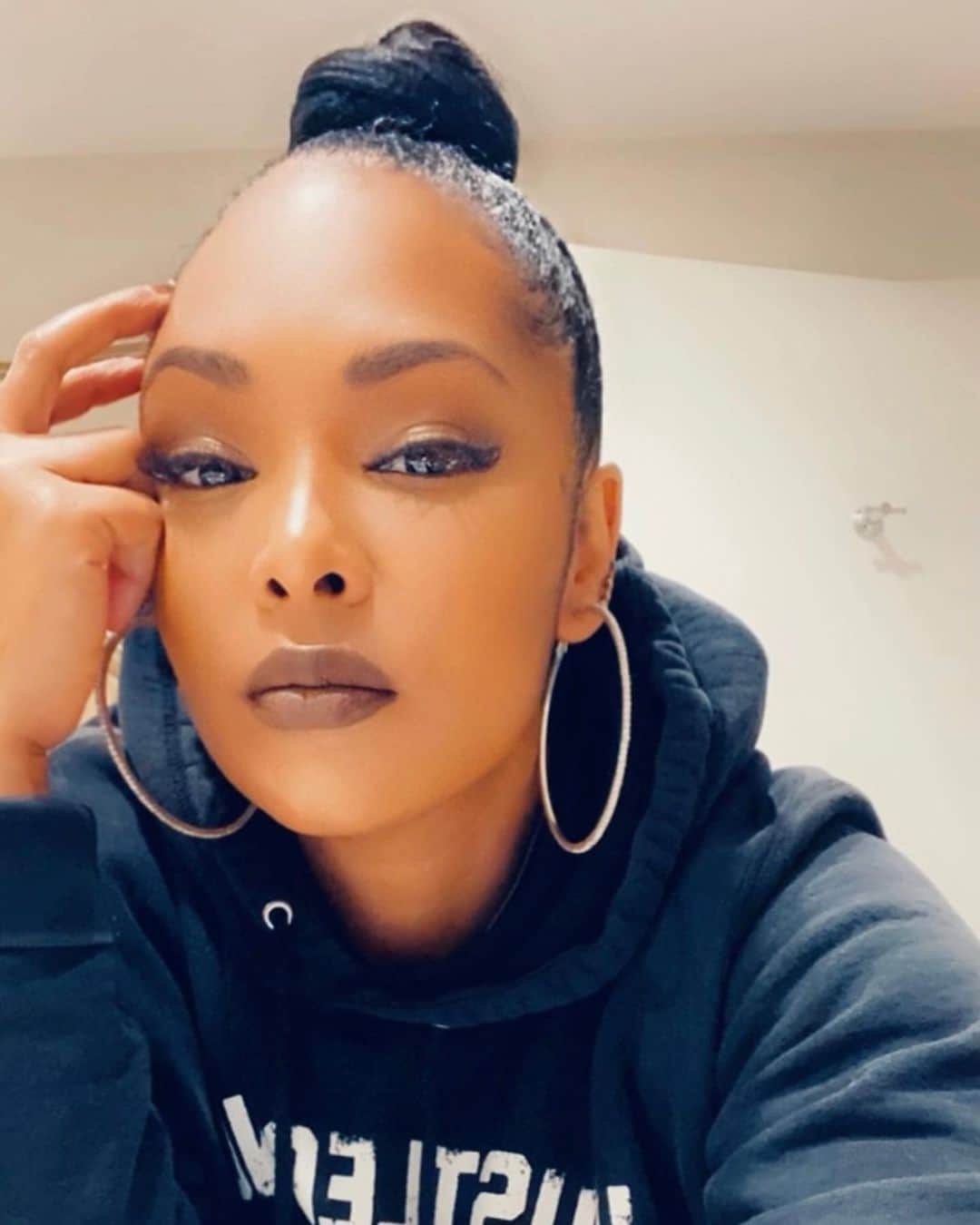 キーシャ・エップスのインスタグラム：「Whether you think you can, or think you can’t - you’re right.  #MindYourThoughts」