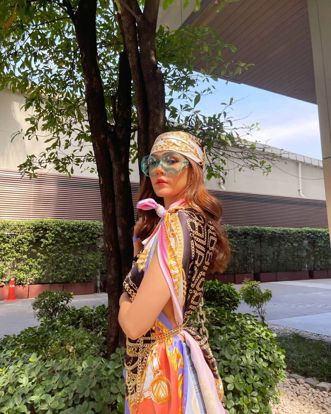 Araya Alberta Hargateのインスタグラム：「Scarf game strong 💖 #abbieverydamnday」