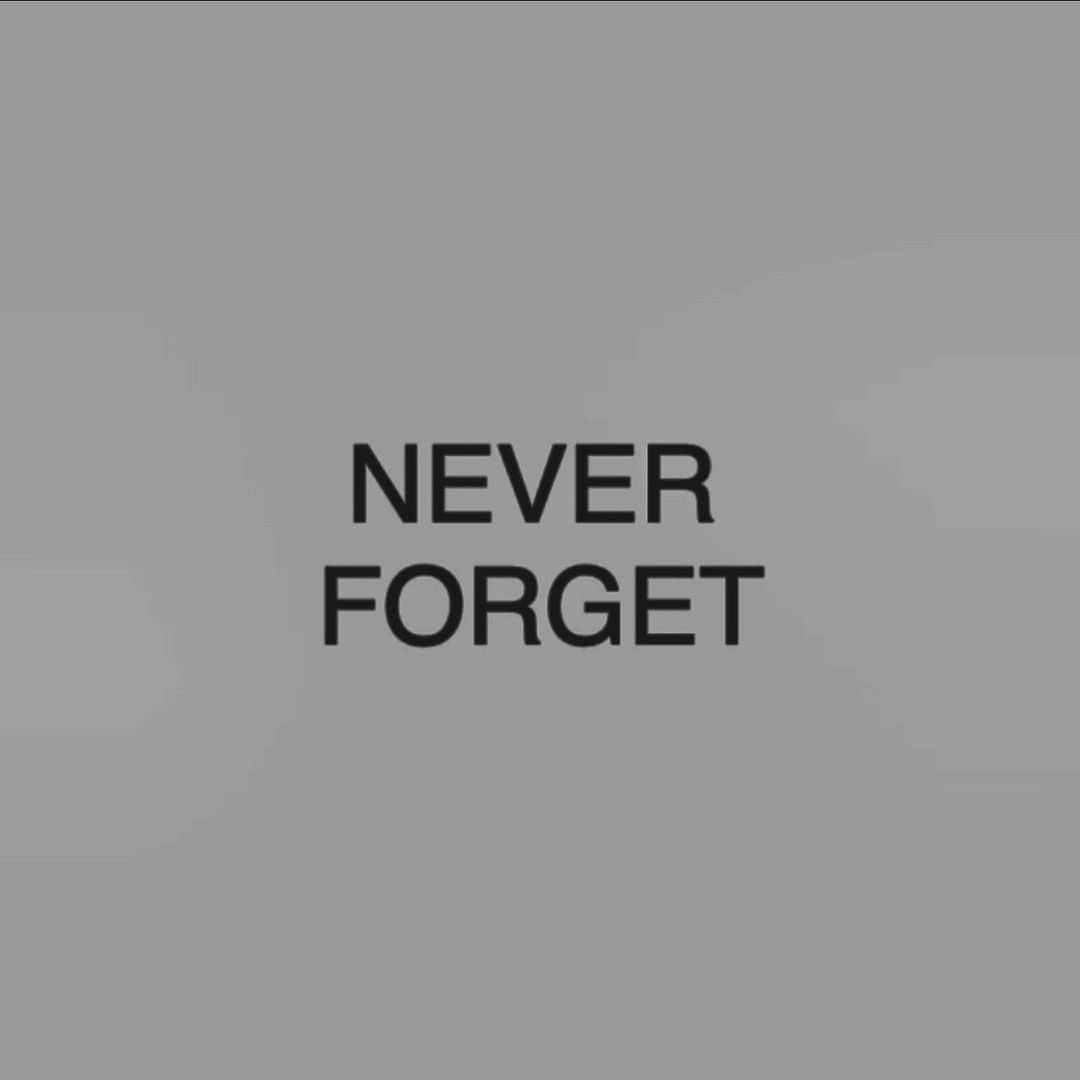 ニック・ナイトさんのインスタグラム写真 - (ニック・ナイトInstagram)「Holocaust Memorial Day . A horrific crime against humanity. Never forget.」1月28日 6時25分 - nick_knight