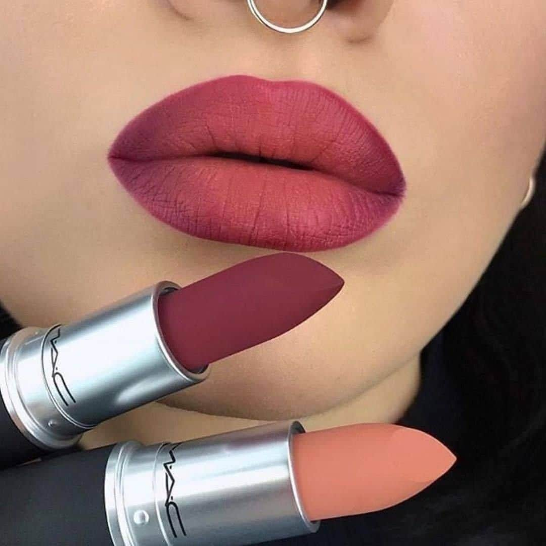 M·A·C Cosmetics BRさんのインスタグラム写真 - (M·A·C Cosmetics BRInstagram)「Diz se a tendência ombré nos lábios não é 🔥!  Tenha você também esse efeito poderoso combinando os batons matte Burning Love e My Tweedy!, da família #PowderKiss. Tudo, né?  Compre os seus em maccosmetics.com.br e em nossas lojas!  #Regram @maccosmeticsmiddleeast #MACPowderKiss #batom #make #batommatte」1月28日 6時36分 - maccosmeticsbrasil