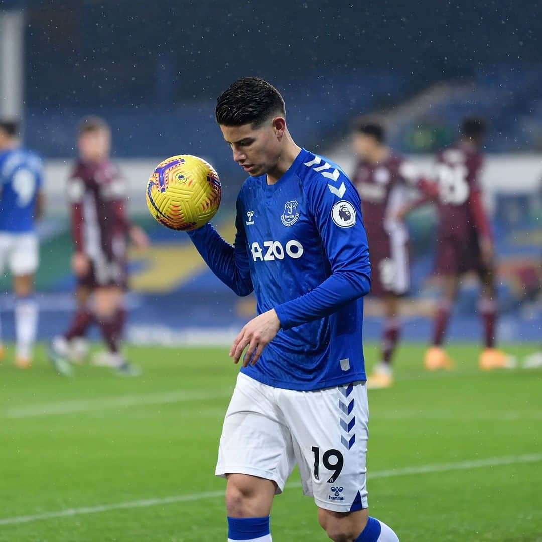 エヴァートンFCさんのインスタグラム写真 - (エヴァートンFCInstagram)「One with the ball.」1月28日 6時54分 - everton