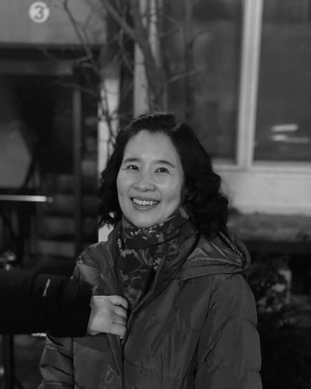 ウォン・ジナのインスタグラム：「월순, 미소가 아름다우신 어머니💜」