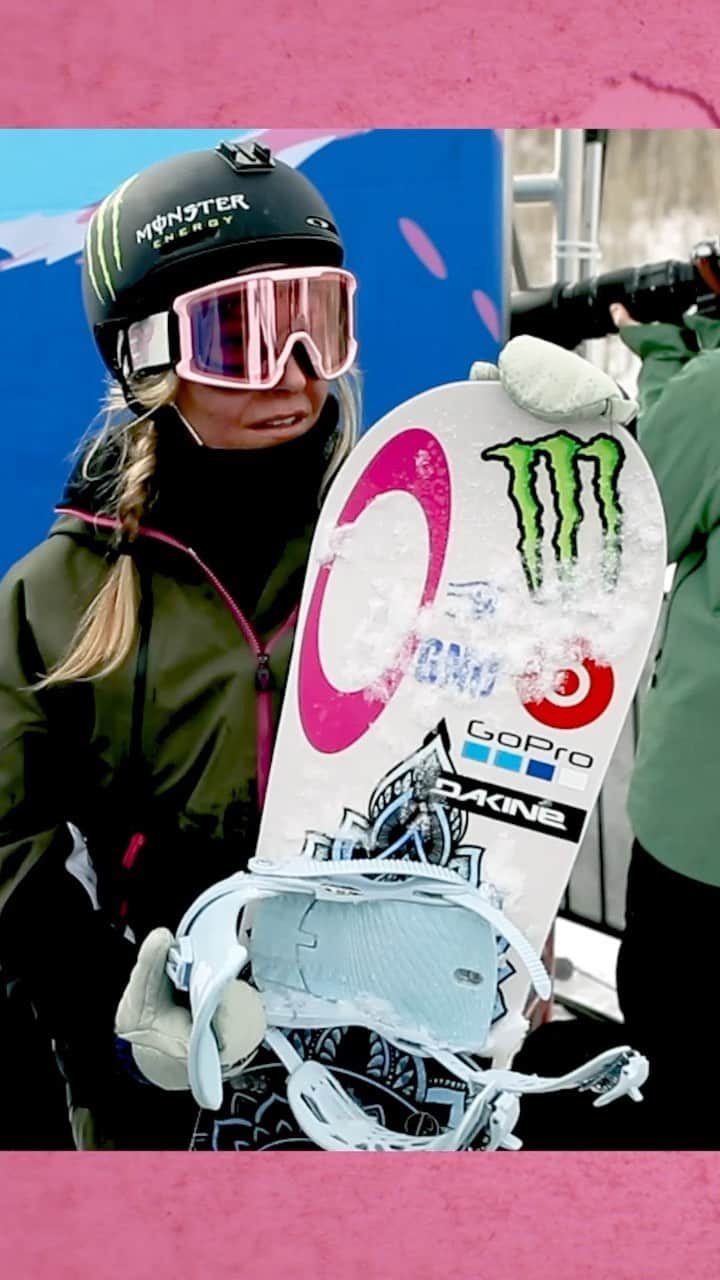 ジェイミー・アンダーソンのインスタグラム：「Some realness on how I feel about @xgames & competing!   @oakleysnowboarding @monsterenergy @gopro @gnusnowboards @dakine_snowboarding @justlive @pacificobeer @urbanarmorgear」