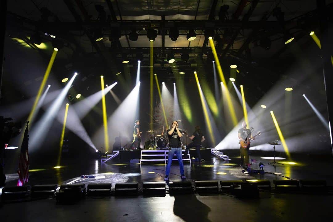 3 Doors Downのインスタグラム：「A sneak peek from rehearsal! We’re going all out for our #3DD3xL livestream concert series. We want it to make you feel like you are front row at one of our shows. It’s gonna be awesome... Link in bio for tickets.」