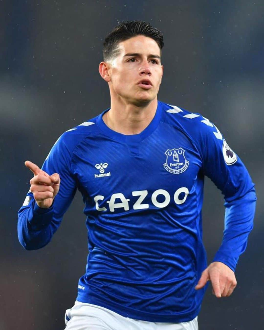 ハメス・ロドリゲスのインスタグラム：「Sumando cada día. ⚽️」