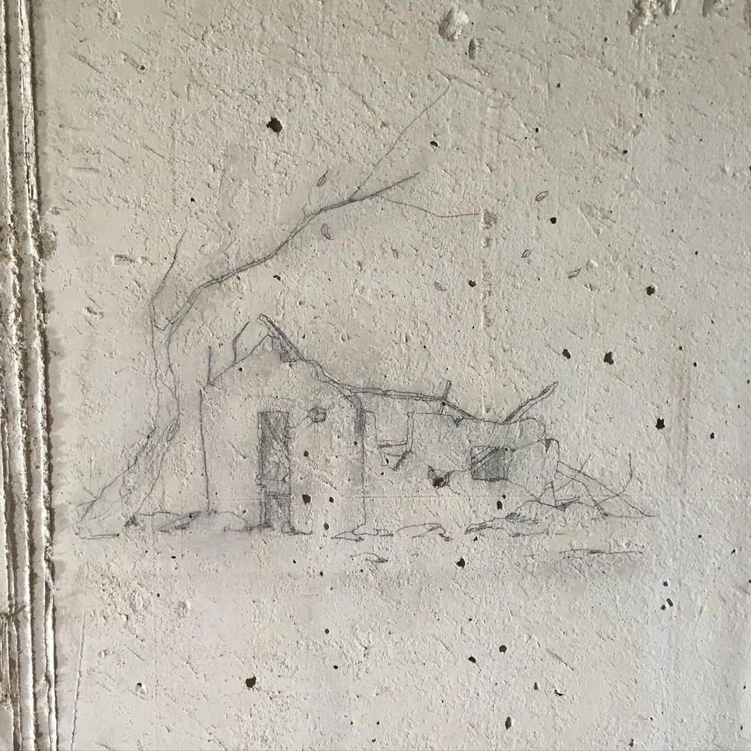 osgemeosさんのインスタグラム写真 - (osgemeosInstagram)「In 2016, we, and our friend @jr spent  2 days working in the tunnels of the Palais de Tokyo Museu. During the occupation time (1940/1944) the underground of the museum was used as storage for all the pianos and belongs, stolen by the Nazi. This Art installation is not accessible to the public for safety reasons. It will stay there forever, tribute to the victims of the holocaust. This project has been curated by @hugovitrani for the Palais de Tokyo.  Em 2016, em colaboração com nosso amigo @jr, trabalhamos  nos túneis  desativados do Museu Palais de Tokyo em Paris. Este espaço foi usado como depósito para guardar todos os pianos e pertences roubados durante a ocupação Nazista na França.  Este túnel permanecerá desativado (por motivos de segurança) Mas as obras permanecerão ali como memorial, homenagem às vítimas do #holocausto #neveragain 🙏✨✨#osgemeos #contemporaryart @palaisdetokyo @jr」1月28日 8時36分 - osgemeos