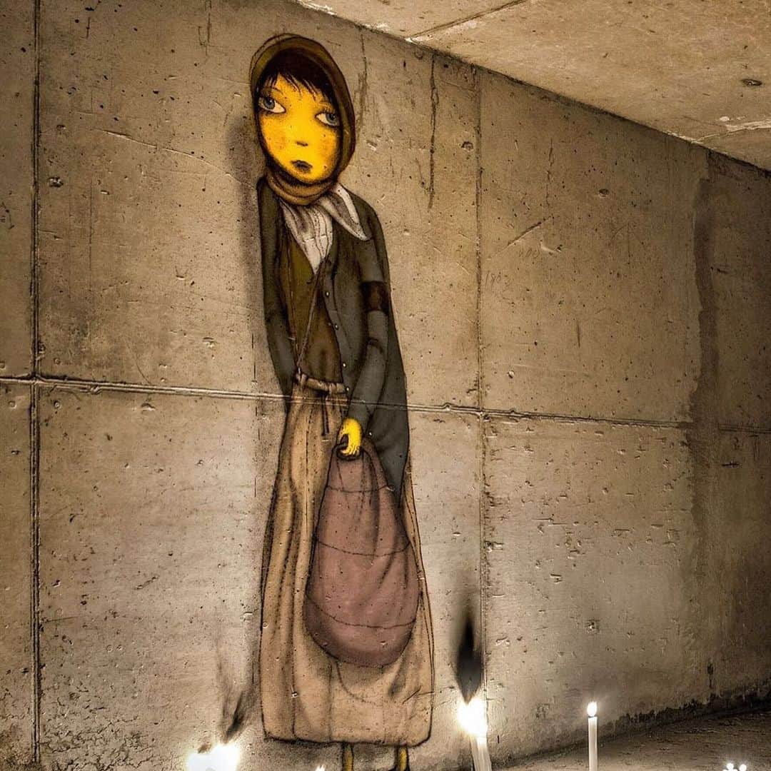 osgemeosのインスタグラム：「In 2016, we, and our friend @jr spent  2 days working in the tunnels of the Palais de Tokyo Museu. During the occupation time (1940/1944) the underground of the museum was used as storage for all the pianos and belongs, stolen by the Nazi. This Art installation is not accessible to the public for safety reasons. It will stay there forever, tribute to the victims of the holocaust. This project has been curated by @hugovitrani for the Palais de Tokyo.  Em 2016, em colaboração com nosso amigo @jr, trabalhamos  nos túneis  desativados do Museu Palais de Tokyo em Paris. Este espaço foi usado como depósito para guardar todos os pianos e pertences roubados durante a ocupação Nazista na França.  Este túnel permanecerá desativado (por motivos de segurança) Mas as obras permanecerão ali como memorial, homenagem às vítimas do #holocausto #neveragain 🙏✨✨#osgemeos #contemporaryart @palaisdetokyo @jr」