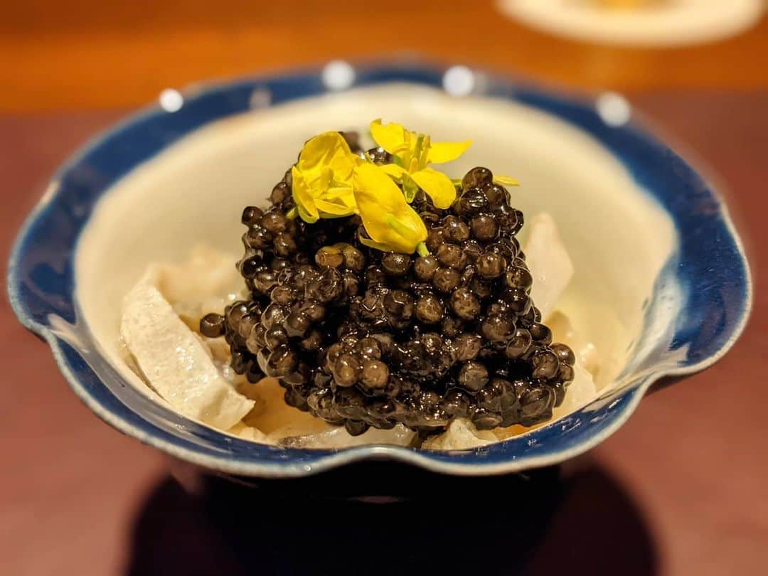 天本正通 さんのインスタグラム写真 - (天本正通 Instagram)「フグの白子のフリットから始まり最後のデザートまで全品美味すぎるのに、食べ疲れしないって凄いなぁ。。 東さんありがとうございました😋 また伺わせてください😆✨ その前に二人で飲みましょう🤗 @aca_kyoto」1月28日 8時37分 - masamichiamamoto