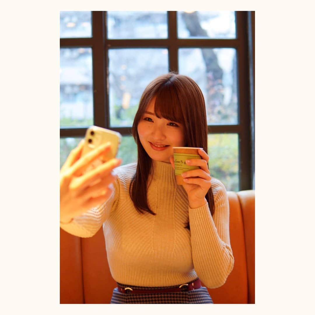 原つむぎさんのインスタグラム写真 - (原つむぎInstagram)「自撮りしてる私🦙 昨日はポートレートの撮影会めっちゃ楽しかった〜☺️ 水着の撮影会で私のこと知ったのにポートレートも撮りに来てくれるほんまに嬉しいねん🥺💗ありがとう💖 またポートレートもちょこちょこ出たいな💭  #毎日投稿 #1日1投稿 #28日目 #ニット女子 #🦙」1月28日 8時31分 - haratsumugi