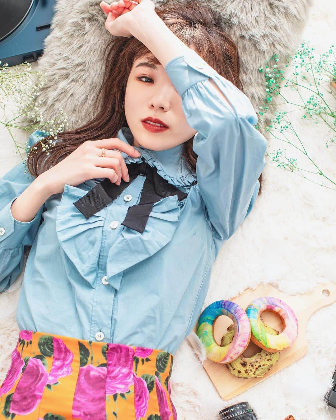 rt8のインスタグラム：「📷 THE WORKS model:shiori hairmake:saki artdirection:naohi kawamura photograph:rt8  #best_photogram #bestphotogram_portraits #beautiful #model #fashion #japan_photo_now #portrait_perfection #IGersJP #サロモ #関西モデル #ヘアメイク #撮影依頼募集中 #モデル #撮影 #ポートレート #カメラ #写真撮ってる人と繋がりたい #写真好きな人と繋がりたい #モデル募集 #ポートレート部 #東京カメラ部 #ポートレート女子 #被写体 #ポトレ #京都 #ファインダー越しの私の世界 #作品撮り #関西写真部 #モデルさんと繋がりたい #ポートレートしま専科」