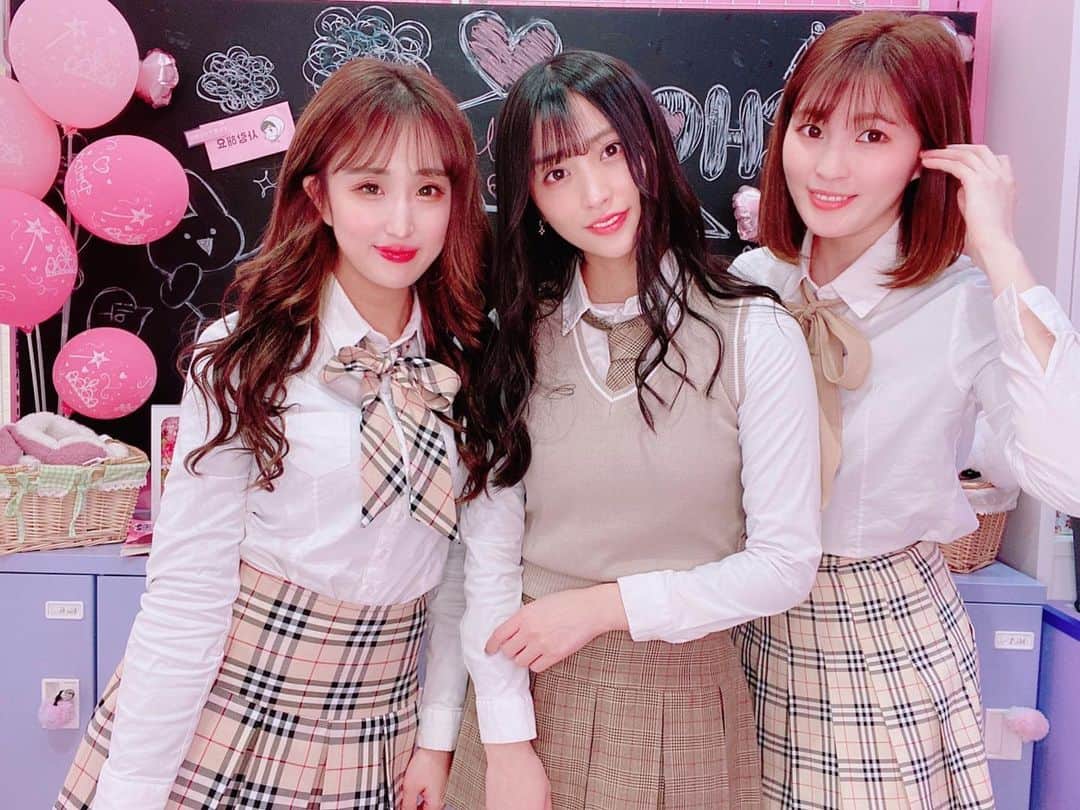 根岸愛のインスタグラム：「👩‍🏫💝👩‍🏫 お友達のmikiちゃん(@candymiiiki )がやってる韓国制服レンタルショップCHOA(@choa_japan )久々にお邪魔してきました🥰 faniconのバレンタイン特典用に写真引くほど撮ったので使わない分は少しずつ載せてきまーす☺️💕 #CHOA #choa_japan #fashion #制服レンタル #韓国制服 #制服 #実は韓国詳しくない私」
