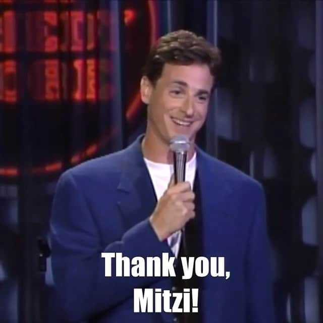 ボブ・サゲットのインスタグラム：「Wild to see this clip from the 20th Year Anniversary of The Comedy Store Special. So many great comedians on that show. Richard Pryor, David Letterman, Jim Carrey, Sam Kinison, Garry Shandling, Arsenio, Whoopi Goldberg, Damon Wayans, Sandra Bernhard, Louie Anderson, Pauly Shore, Jeff Altman.... I was twelve then and liked the color blue. Thanks to Mitzi and @thecomedystore always •••  Repost from @thecomedystore - @bobsaget gets a laugh from Mitzi in our Joke of the Day!⁠ ⁠ #mitzi #bobsaget #paidregular」