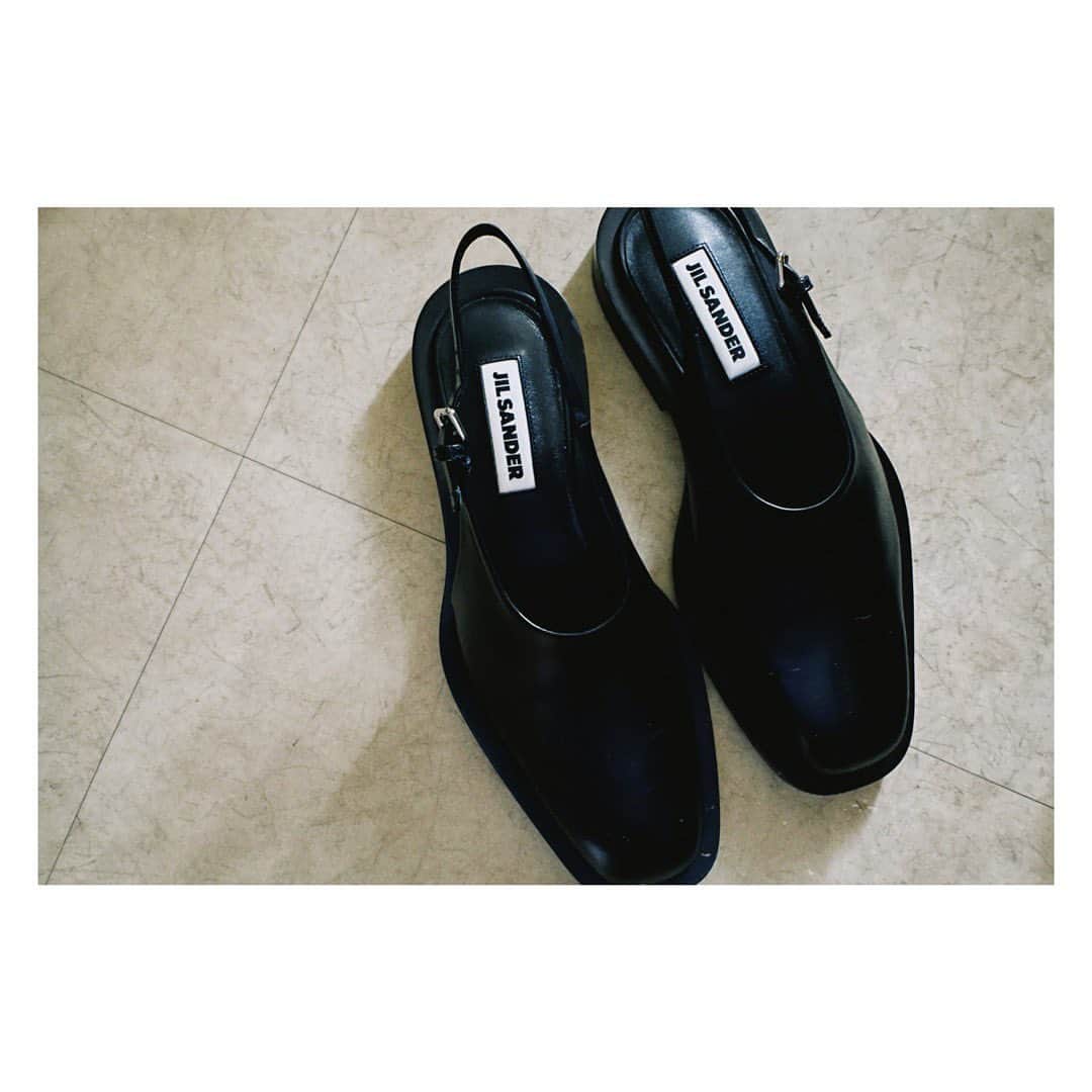 野尻美穂のインスタグラム：「最近の買い物。 @jilsander  バッグはマザーズバッグとしても使ってます☺️」