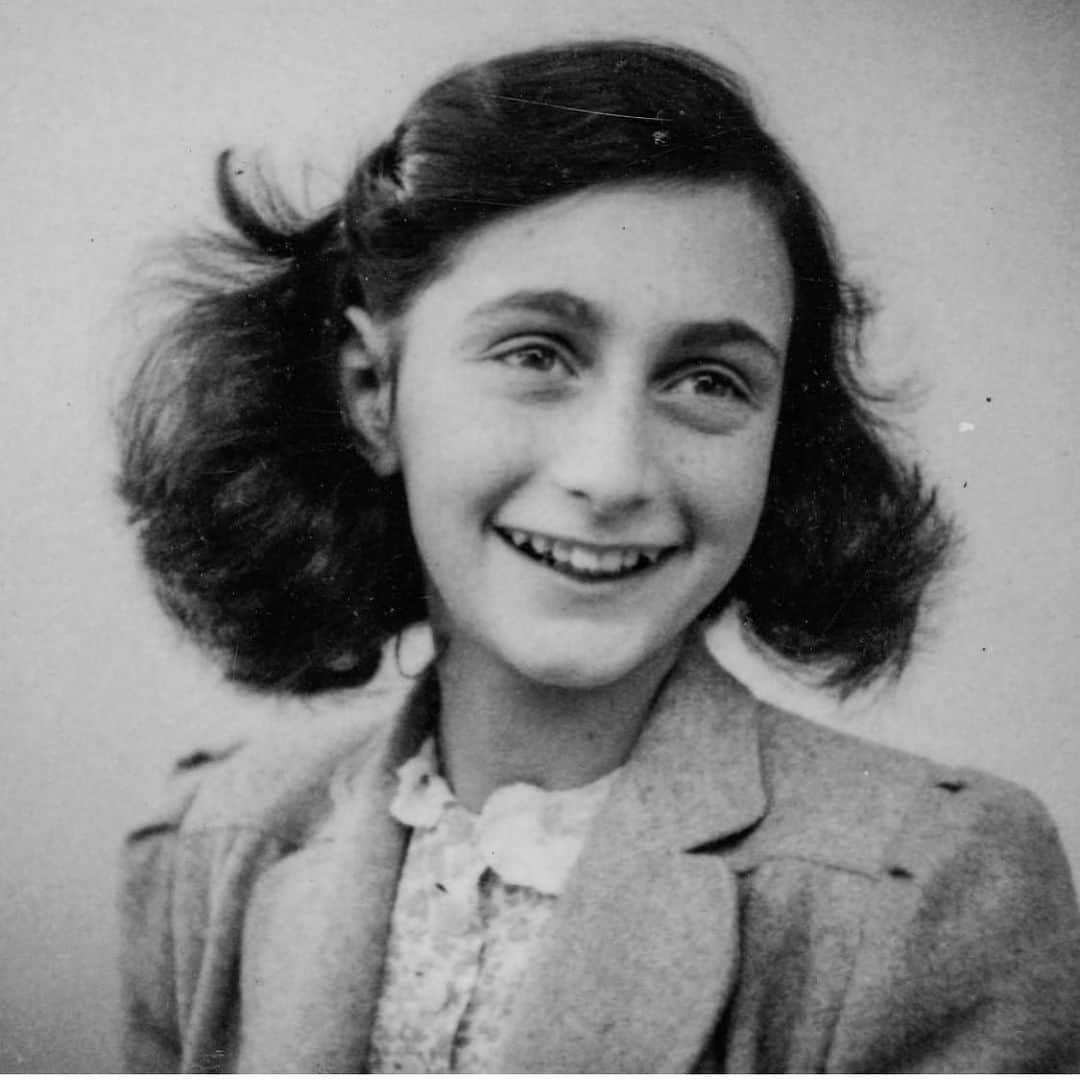 ナンシー・マイヤーズさんのインスタグラム写真 - (ナンシー・マイヤーズInstagram)「In remembrance. @annefrankhouse_official #holocaustremembranceday」1月28日 12時05分 - nmeyers