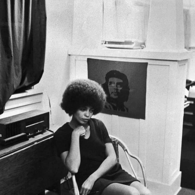 コモンさんのインスタグラム写真 - (コモンInstagram)「"You have to act as if it were possible to radically transform the world. And you have to do it all the time." Dr. Angela Davis. In honor of her birthday earlier this week, I want to celebrate Dr. Davis here and show gratitude for all that she has done over the years. Dr. Davis continues to be one of the biggest inspirations for me and the work I do in communities.」1月28日 12時22分 - common