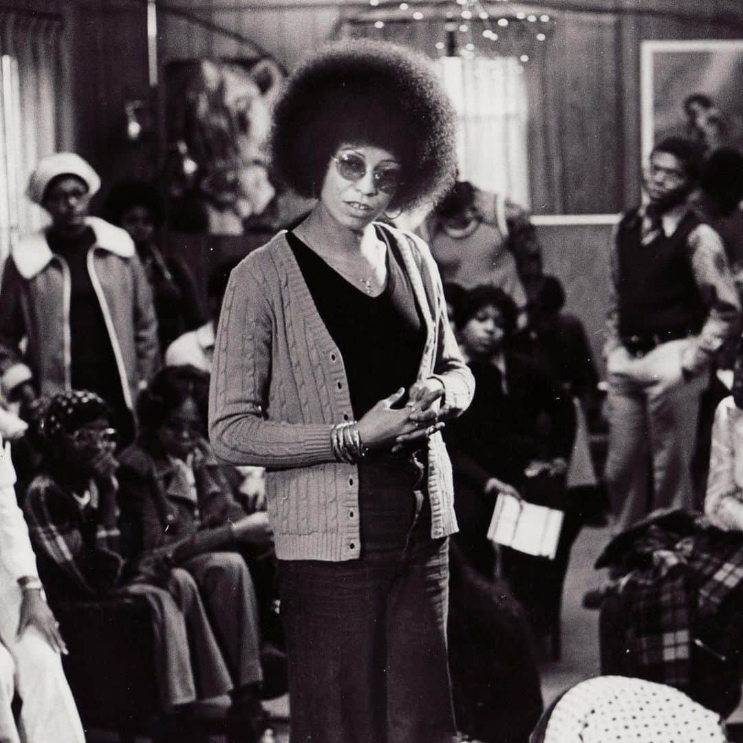 コモンさんのインスタグラム写真 - (コモンInstagram)「"You have to act as if it were possible to radically transform the world. And you have to do it all the time." Dr. Angela Davis. In honor of her birthday earlier this week, I want to celebrate Dr. Davis here and show gratitude for all that she has done over the years. Dr. Davis continues to be one of the biggest inspirations for me and the work I do in communities.」1月28日 12時22分 - common