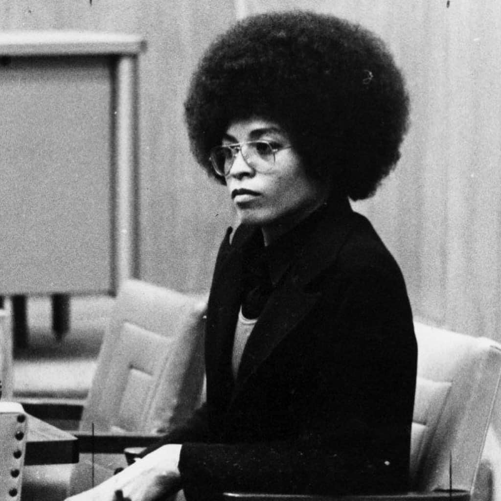 コモンさんのインスタグラム写真 - (コモンInstagram)「"You have to act as if it were possible to radically transform the world. And you have to do it all the time." Dr. Angela Davis. In honor of her birthday earlier this week, I want to celebrate Dr. Davis here and show gratitude for all that she has done over the years. Dr. Davis continues to be one of the biggest inspirations for me and the work I do in communities.」1月28日 12時22分 - common