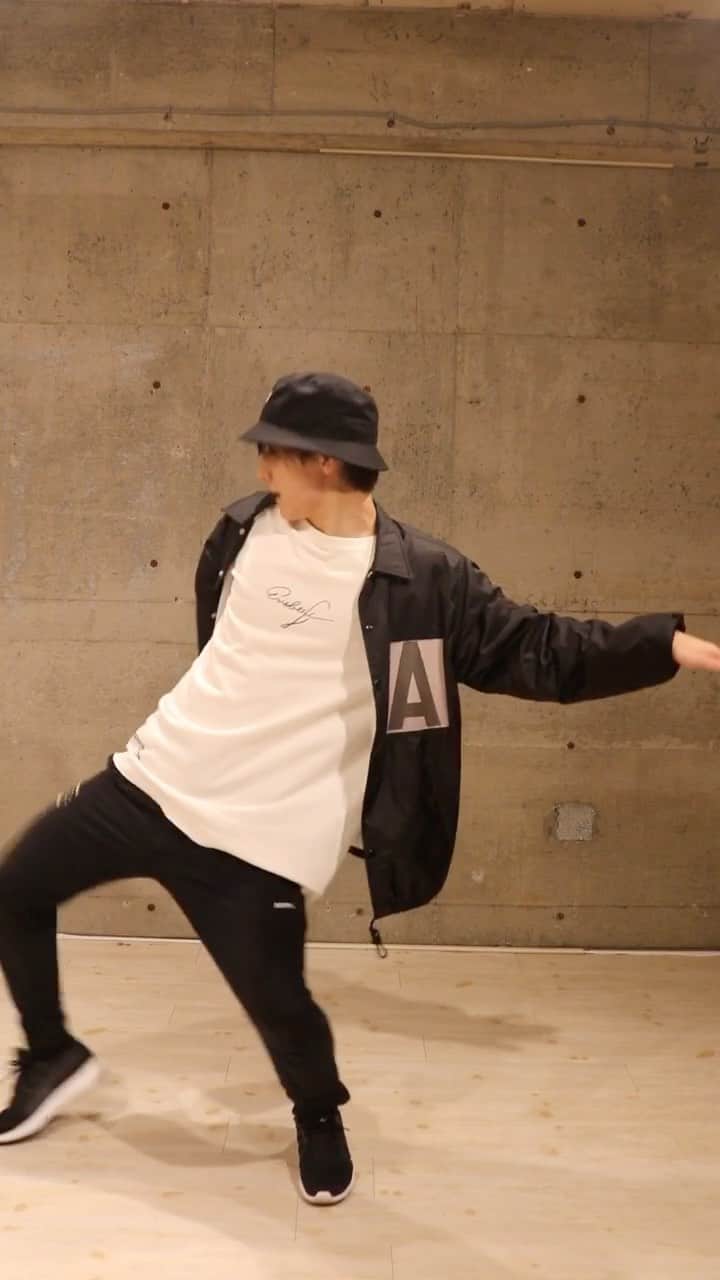 朝田淳弥のインスタグラム：「最後まで踊りきってるver.も投稿しておきます！ #BTS さん #dynamite  #踊ってみた」