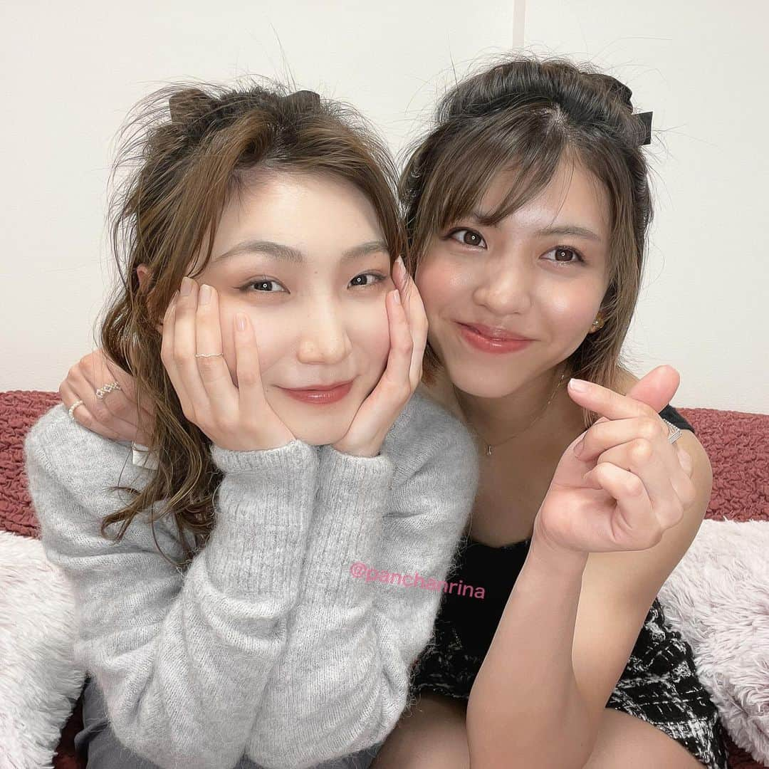 ぱんちゃん璃奈さんのインスタグラム写真 - (ぱんちゃん璃奈Instagram)「私たち付き合いました　 的な写真♡笑  #女同士  #ラブラブ  #ぱんちゃん璃奈  #ほっぺくっつけて  #自撮り女子　#ティンティンクローゼット」1月28日 13時11分 - panchanrina