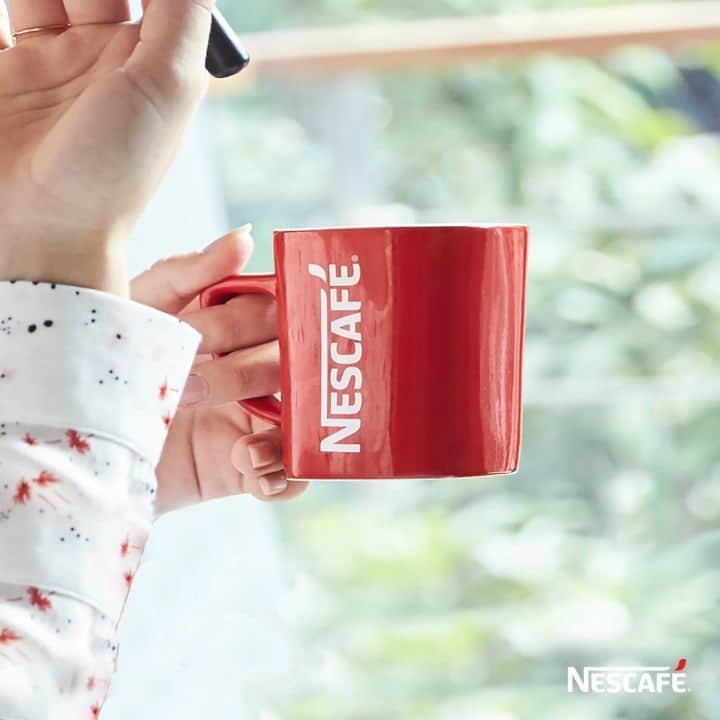 NESCAFEのインスタグラム：「1 in 7 cups of coffee consumed around the world today is a Nescafé. Being the world’s favorite coffee brand comes with great responsibility – to our farmers, our teams, our consumers and our planet.🌱☕ Learn: http://nes.tl/NescafePlan10 #NescaféPlan #nescafe #nescafecoffee」