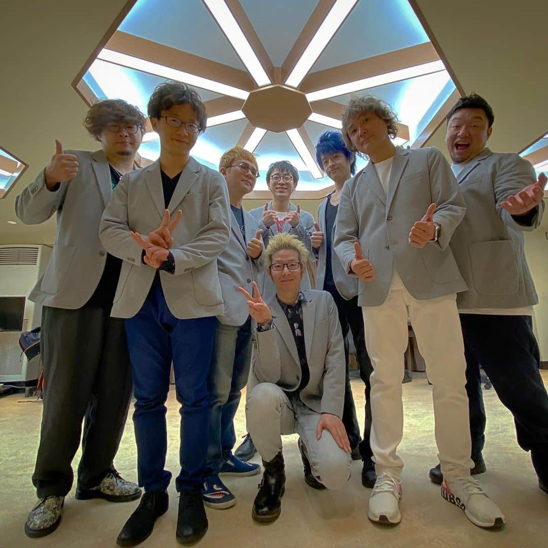坂東慧のインスタグラム：「Little Glee Monster Arena Tour 2021 “Dearest” 日本武道館2Days終了！むっちゃ楽しかった🥁ありがとうございました！ 3150ƪ(˘⌣˘)ʃ #littlegleemonster #リトグリ」