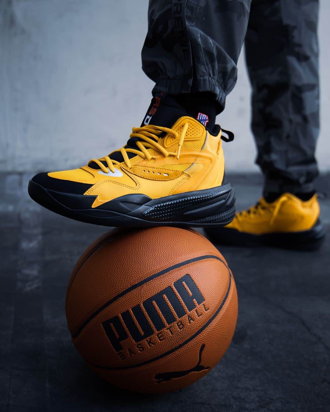 のインスタグラム：「"The real is back..." The #Puma RS Dreamer 2 is now available in Men's & Kids sizes. @realcoleworld @pumahoops」