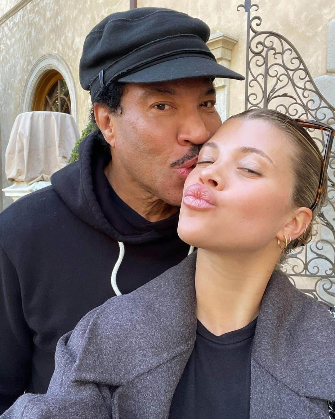 ソフィア・リッチーさんのインスタグラム写真 - (ソフィア・リッチーInstagram)「Twin 🖤 @lionelrichie」1月29日 0時00分 - sofiarichiegrainge