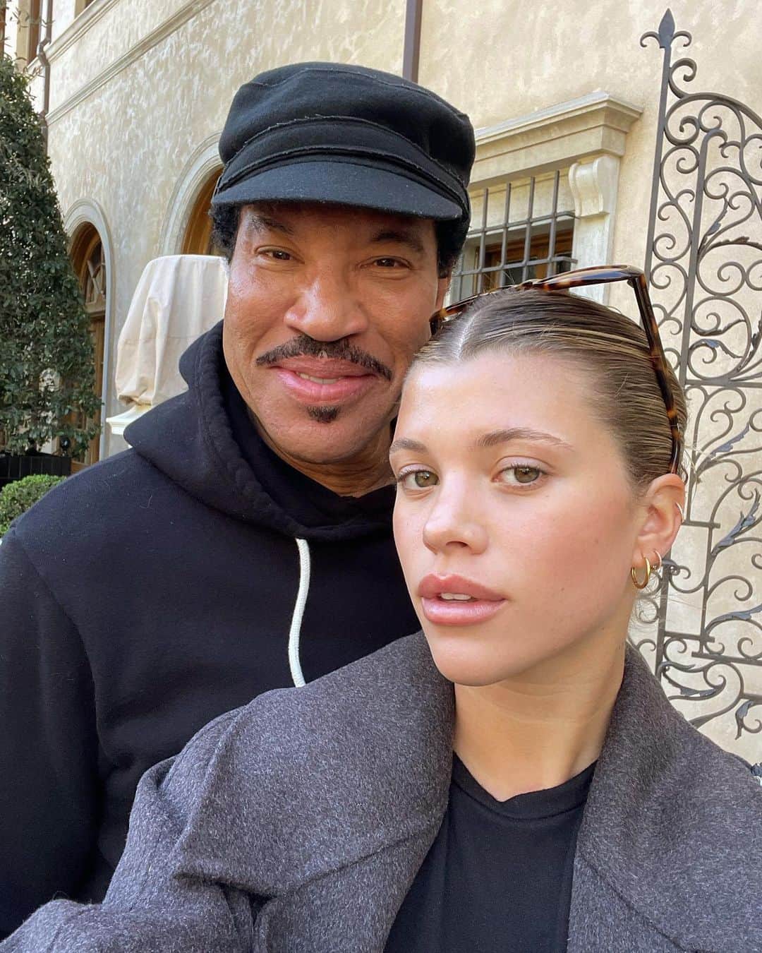 ソフィア・リッチーのインスタグラム：「Twin 🖤 @lionelrichie」