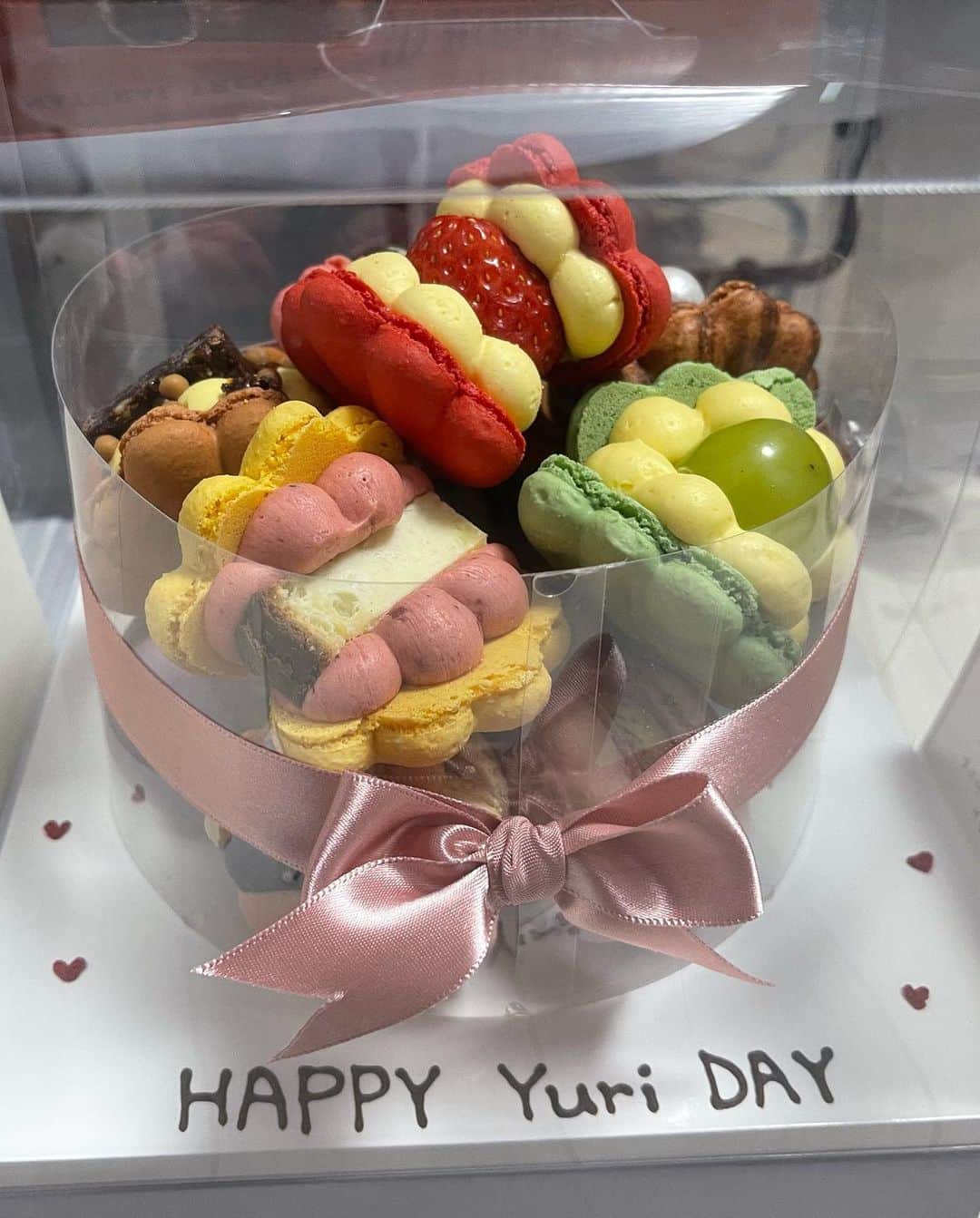 イ・ユリさんのインスタグラム写真 - (イ・ユリInstagram)「생일 축하해주셔서 감사합니다💕💕 많은 사랑을 받아서 행복합니다😊😊 #이유리#팬분들#제작진분들#연지#감사합니다#생일#행복한하루💕」1月29日 0時01分 - leeyuri007