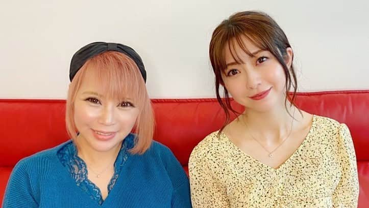 折原みかさんのインスタグラム写真 - (折原みかInstagram)「浜田ブリトニーさんのYouTubeチャンネルにゲスト出演しました🌟 今回は二人の子育てについてお喋りしてます。 家族のことをお話しすること自体がわりとレアなので必見ですぞ！  あと、ブリちゃん面白いのです🤣♡♡♡  観てねっ🙏💕  （動画探しにくい場合は、浜田ブリトニーさんのblogや、私のTwitterから飛べる様になってるからそちらからどうぞ♡）  #浜田ブリトニー #漫画家 #YouTube #パネェ #ぱねぇ！子育て #育児 #出産 #トーク番組 #チャンネル登録よろしくね #グッドボタンもお願いします #麻雀仲間 #芸能人麻雀部 #ママ友 #2児ママ #ママトーク  #男の子ママ #小学生ママ #ママタレント #ママモデル #ゲスト出演」1月29日 0時11分 - mikaorihara