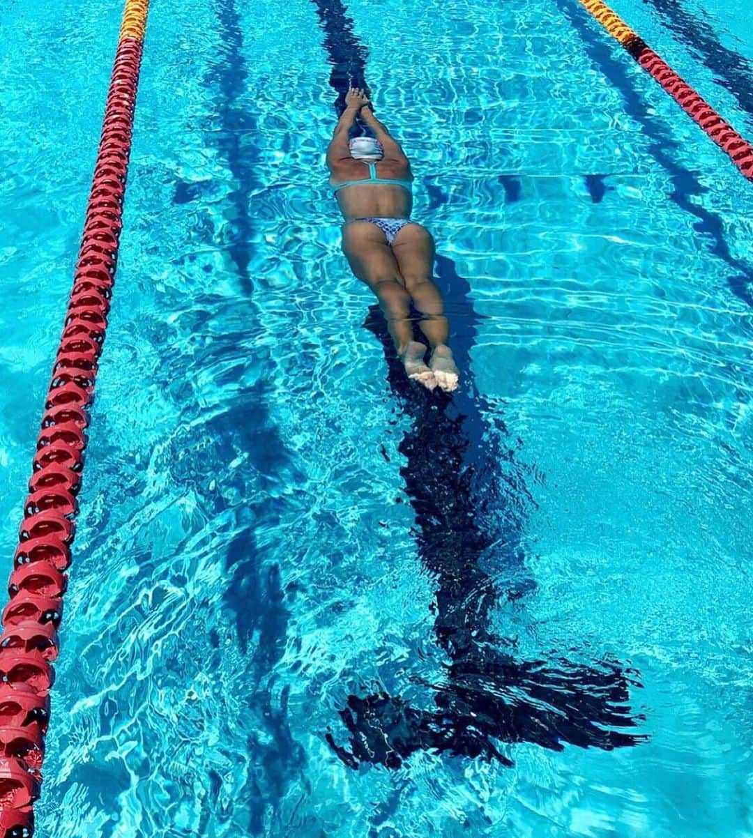JOLYN Swimwearのインスタグラム：「Hands up if this is your HAPPY PLACE 🙌😇💦 // #jolynaustralia」