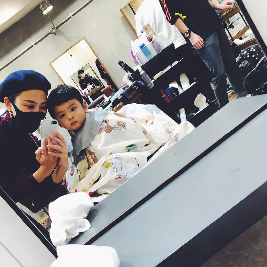 のインスタグラム：「#hairsalon 💇🏻  #ジョージと私」