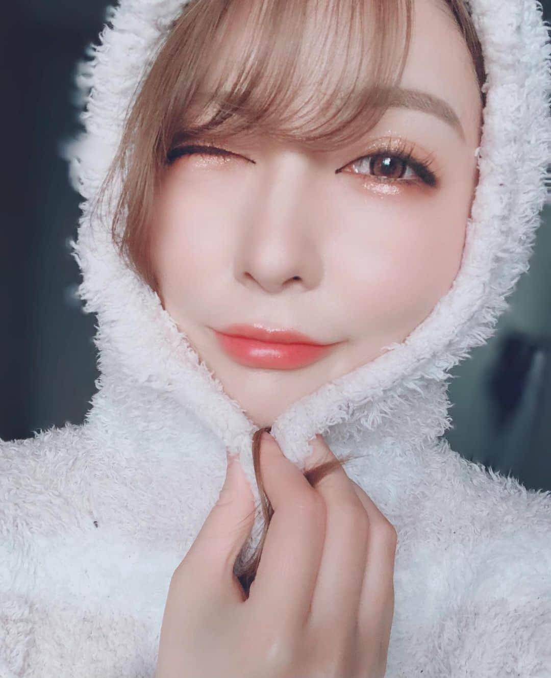 桃華ゆりあさんのインスタグラム写真 - (桃華ゆりあInstagram)「❄雪だるま⛄  #⛄️☃️ #⛄❄ #雪だるま⛄️ #雪 #雪降ってるよ #寒いな #寒い⛄ #ジェラピケパジャマ #あったかい服 #ぱじゃま #♥️✨」1月28日 15時49分 - choooova