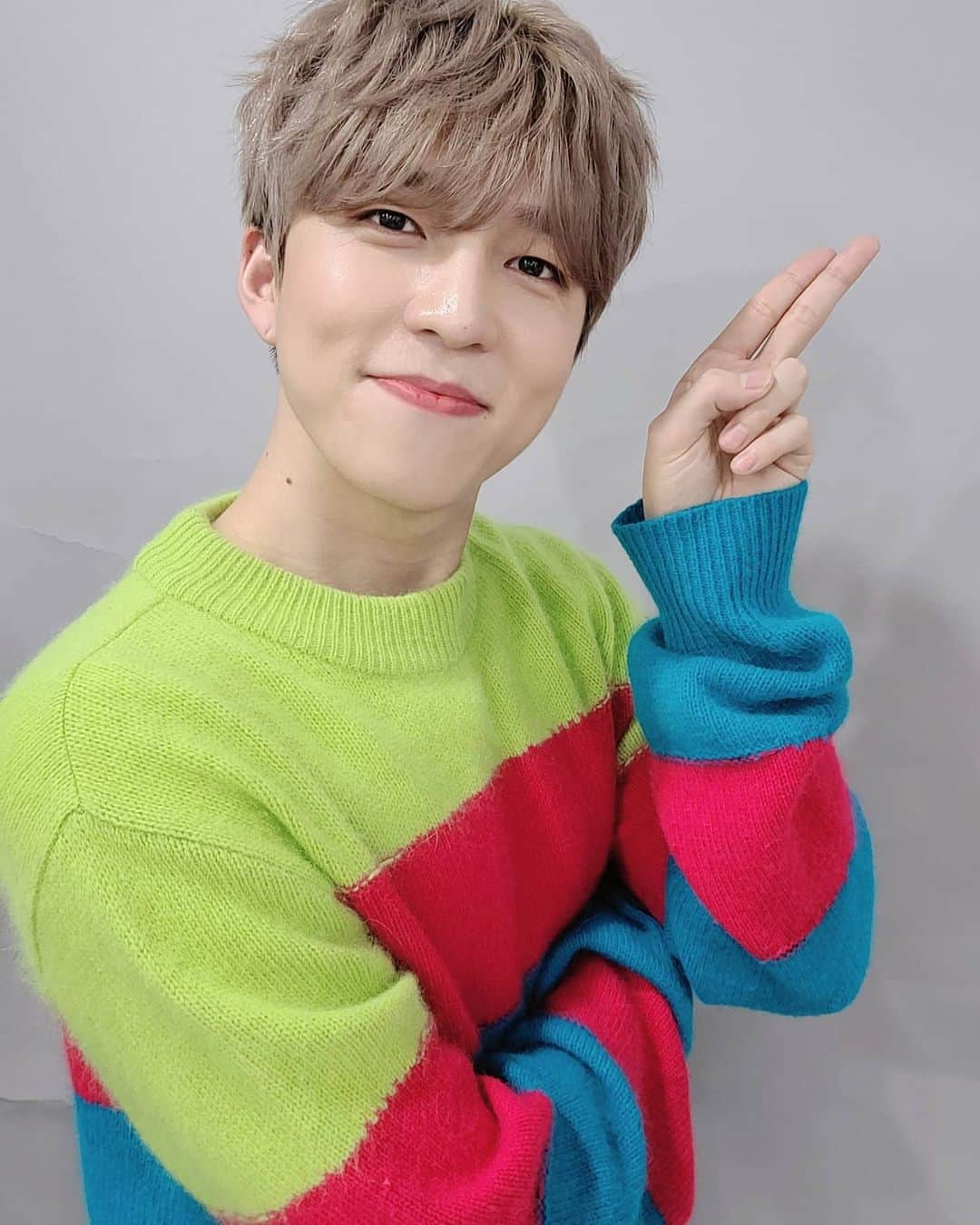 U-KISS（ユーキス）さんのインスタグラム写真 - (U-KISS（ユーキス）Instagram)「[#수현] 키스미❣ 아침에 눈 오고 지금은 바람이 많이 부는데 건강 조심하시고😷 이런 날엔 어제 나온 'I Wish' 듣는 게 딱이죠~!  #유키스 #UKISS #SOOHYUN  #I_Wish」1月28日 16時11分 - ukisskorea_official