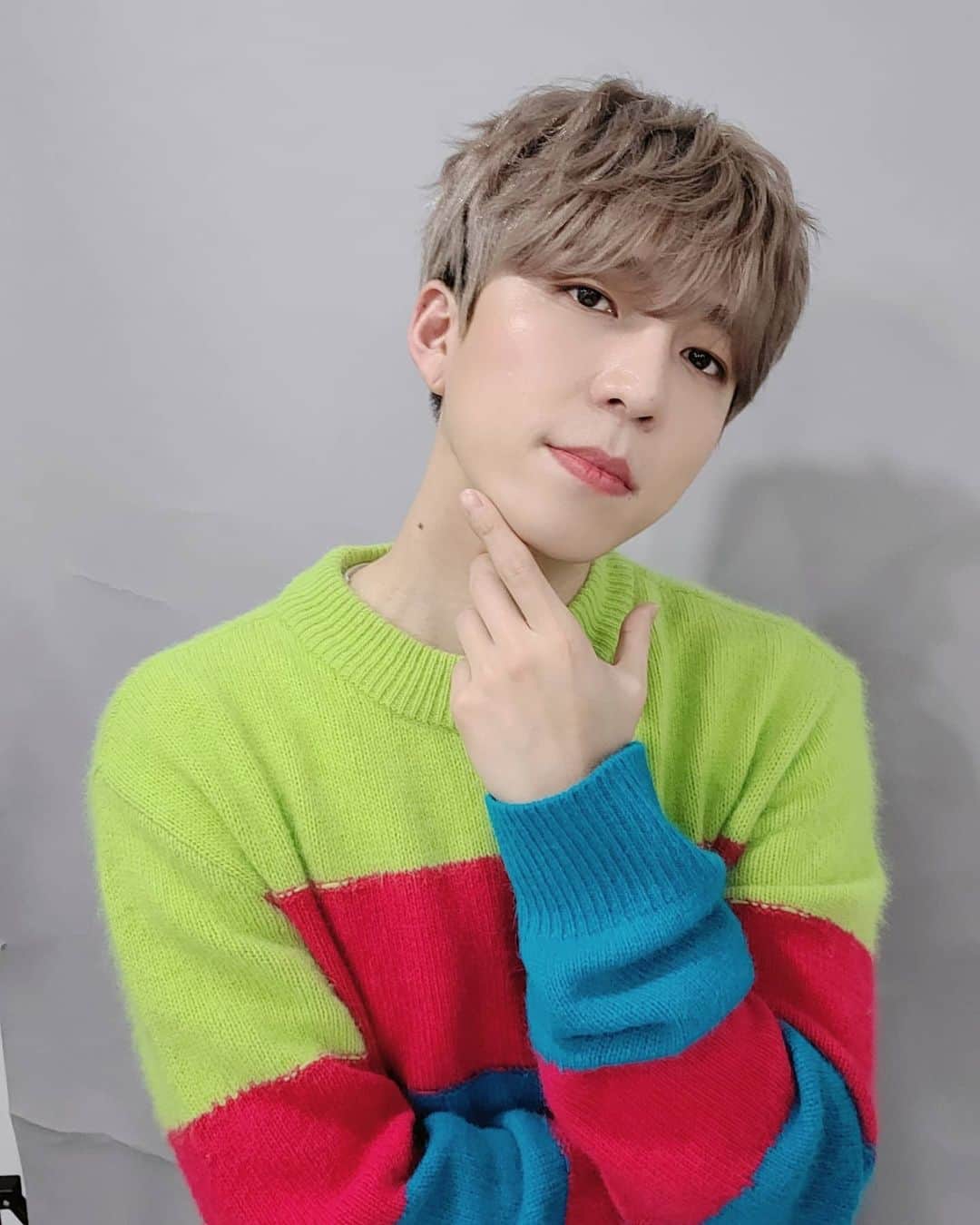 U-KISS（ユーキス）さんのインスタグラム写真 - (U-KISS（ユーキス）Instagram)「[#수현] 키스미❣ 아침에 눈 오고 지금은 바람이 많이 부는데 건강 조심하시고😷 이런 날엔 어제 나온 'I Wish' 듣는 게 딱이죠~!  #유키스 #UKISS #SOOHYUN  #I_Wish」1月28日 16時11分 - ukisskorea_official