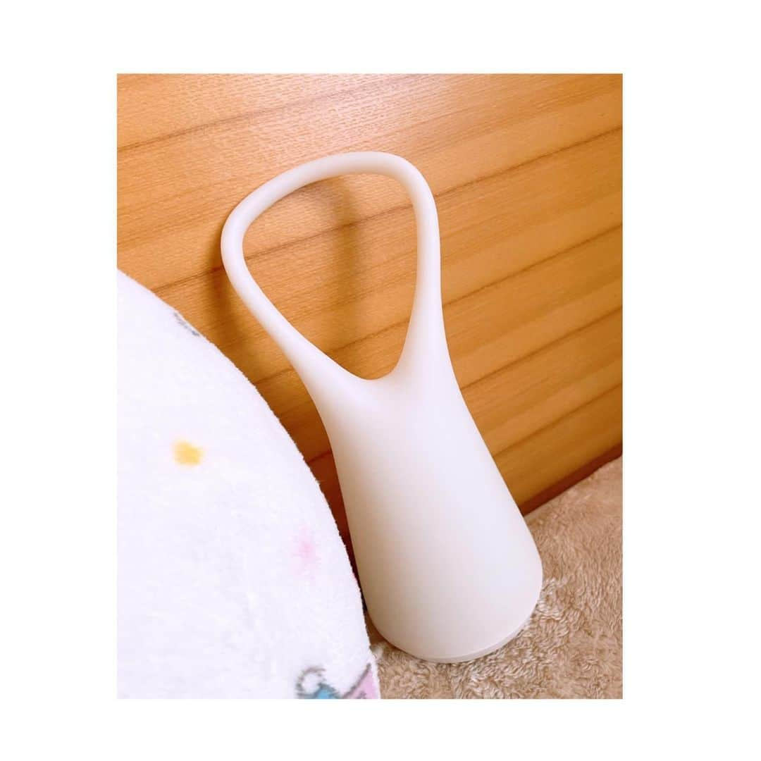 筒井莉子さんのインスタグラム写真 - (筒井莉子Instagram)「菊池亜美さんのYouTubeをみて 買ってみました¨̮♡ . ニトリのLEDランプ(ホルン) . 夜中の授乳時に電気つけたら赤ちゃんが びっくりして起きちゃうから ホルンの小さくて優しい灯りで そんな心配もいらないみたいです😊 . はやくホルンを使える日が きますよーに💕 #授乳 #菊池亜美 さん #赤ちゃん #ニトリ #LEDライト #ホルン」1月28日 16時09分 - riko.02tsutsui