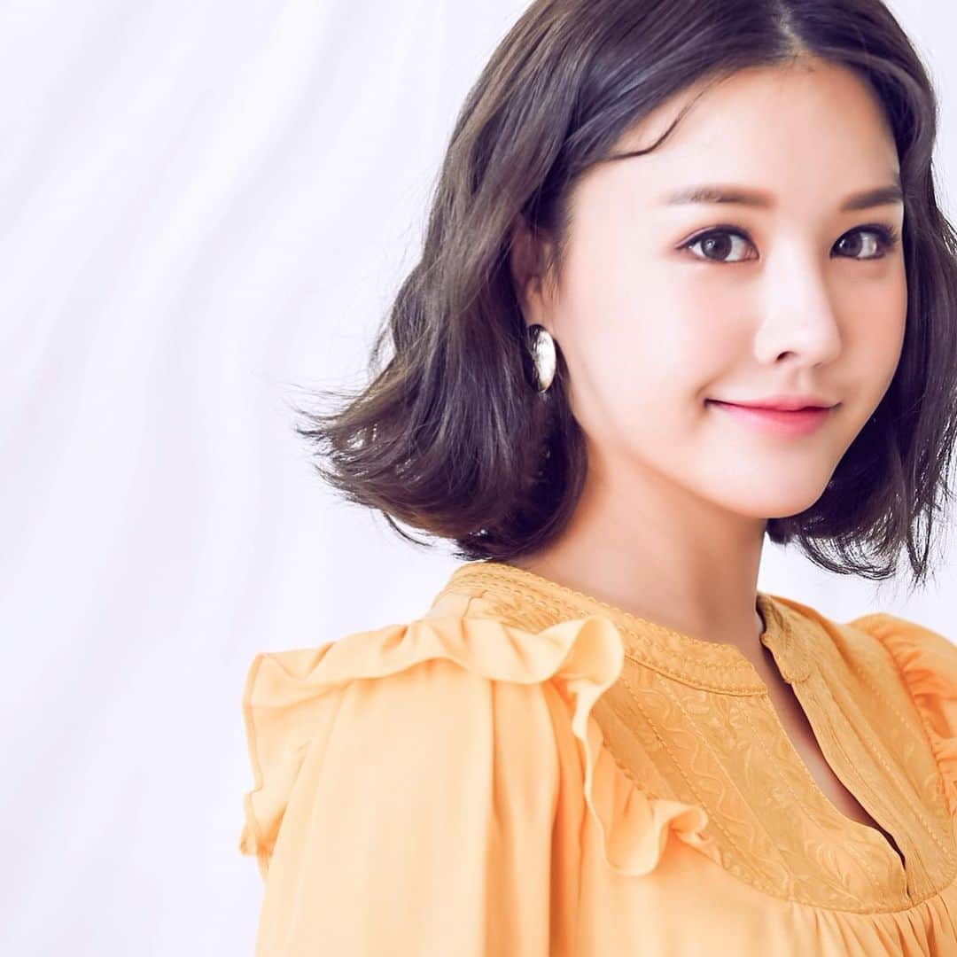パク・ウンジのインスタグラム：「💛🍋」