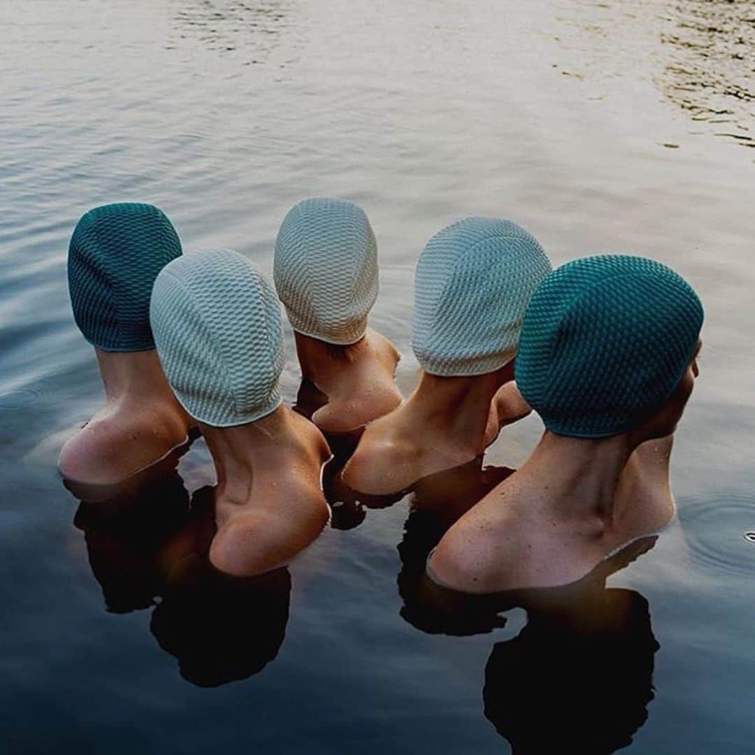 ケイティ アーリーのインスタグラム：「🩱 i’m missing river swimming 💦」