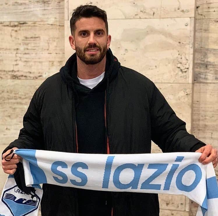 マテオ・ムサッキオのインスタグラム：「Si apre un nuovo capitolo e sono davvero fiero di poterlo fare con la prima squadra della Capitale! ⚪️🔵 🦅 #CMonEagles @official_sslazio」