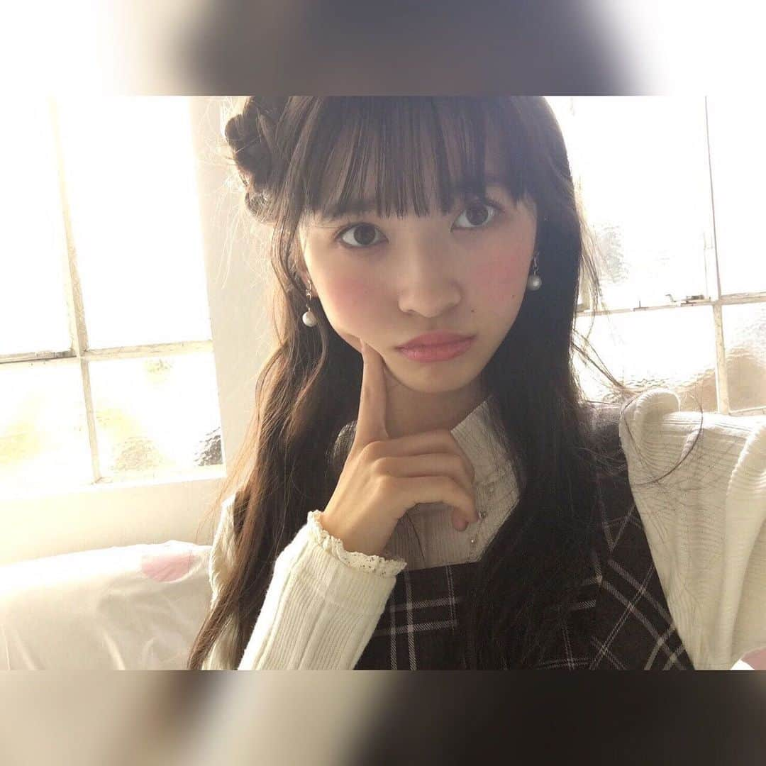 桧山ありすさんのインスタグラム写真 - (桧山ありすInstagram)「ニコプチおふしょ❤︎ この時のヘアアレンジが、 ダウンスタイルに三つ編みアレンジで可愛すぎて感動した🥺 ヘアメイクさんありがとうございます！✨  今年最初の ありすのニコ☆プチブログが アップされました🥳✨ 見てもらえたら嬉しいです☻☻  #ニコプチ　 #プチモ #桧山ありす #スターダストプロモーション #stardustpromotion #ダウンスタイル #ヘアアレンジ」1月28日 17時30分 - alice.hiyama