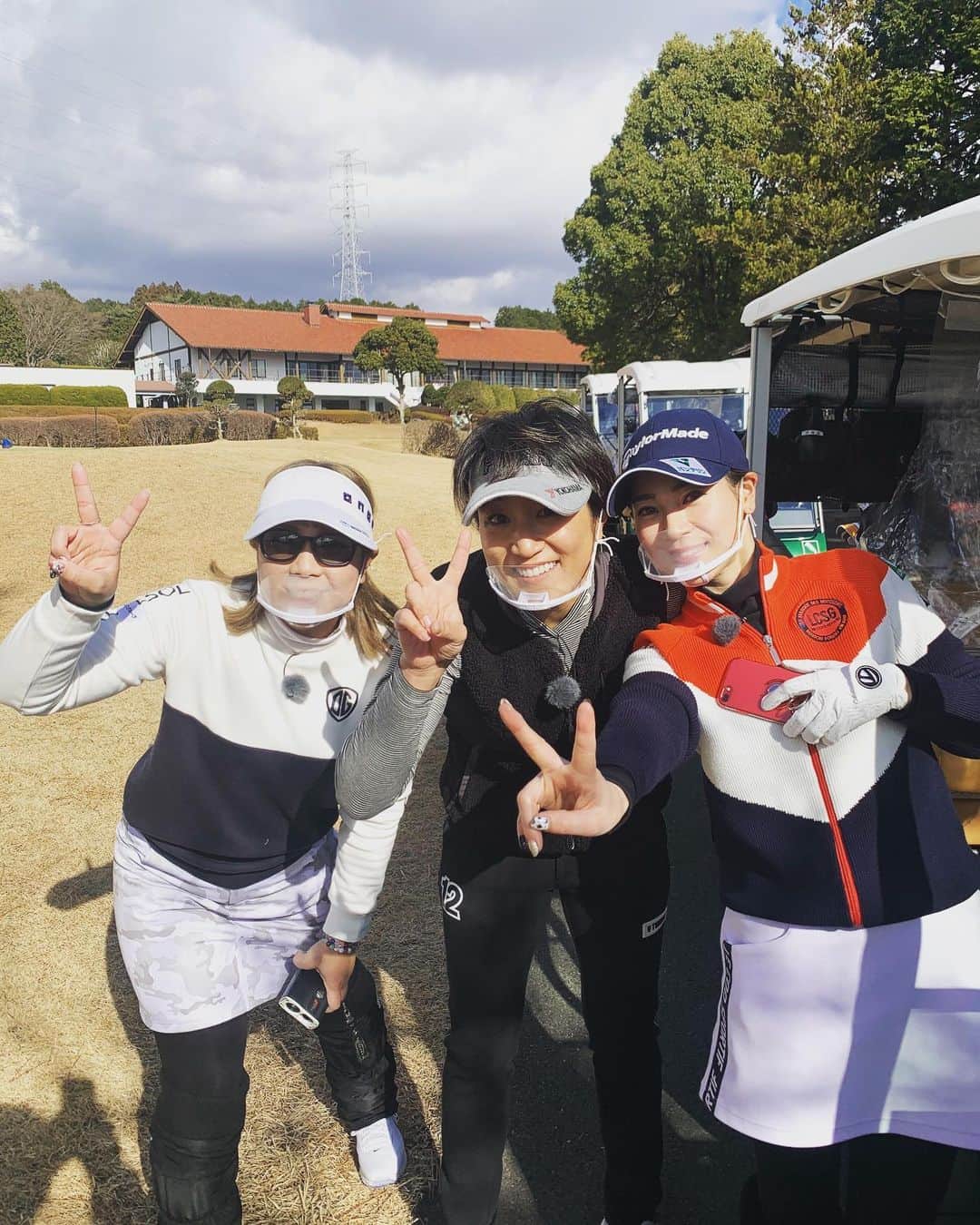 藤本麻子のインスタグラム：「番宣 . 2月7日、日曜 BS-TBS  . ゴルフ3キングダム チャンピオン大会🏌🏻‍♀️がOAされます😊！ また近くなったらお知らせしまーす🙋🏽‍♀️🤍 . . . @golf3kingdom_bstbs  #ゴルフ3キングダム #チャンピオン大会 . #大城さつき @satsuki.oshiro  . #竹村真琴　 @makototakemura_golf」