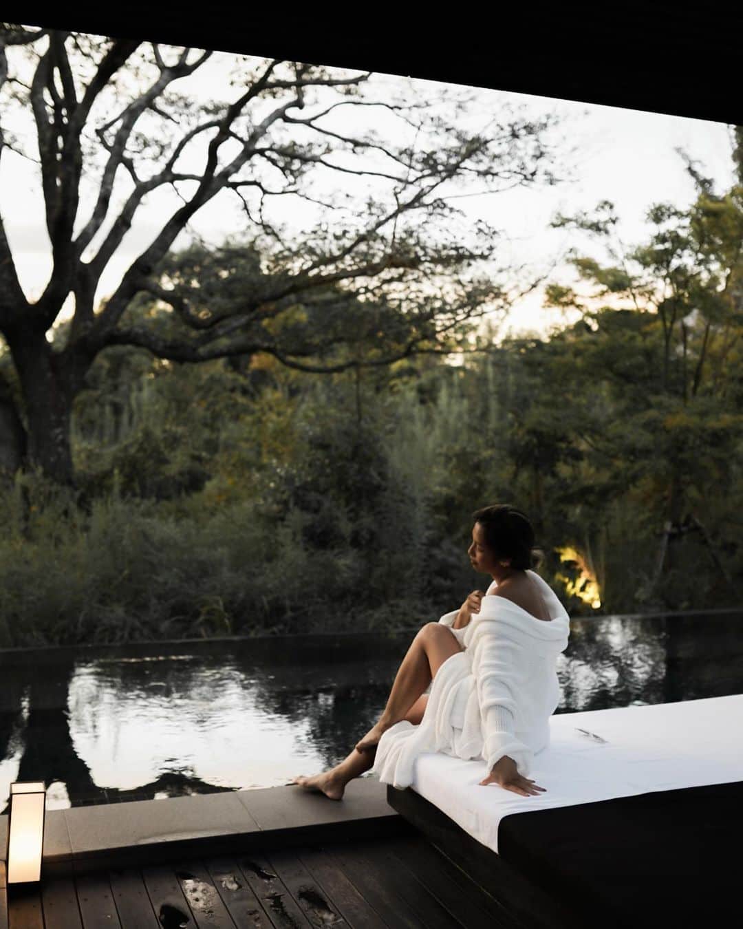 島野ミキのインスタグラム：「・ ・ 📍Amanemu ちなみに温水になってます❤︎ アマネムの作りが素敵すぎるしタイプすぎる😍 日本の中で今まで行ったどのホテルよりも美しかったな。  #高いだけの価値がある ・ ・ ・ #amanemu#アマネム#プール#pool#aman#Japan#goto#gotoキャンペーン#Bikini#girls #fivestar#ホテル#hotel#travel#traveler#ホテルステイ#国内旅行#日本#Japan#国内旅行好きな人と繋がりたい#hoteltour#旅行#旅行好き#旅行好きな人と繋がりたい#女子旅#lifestyle #おこもりステイ#Hotel#ホテル#ホテルステイ#Hotelstay#ホテルホッピング」