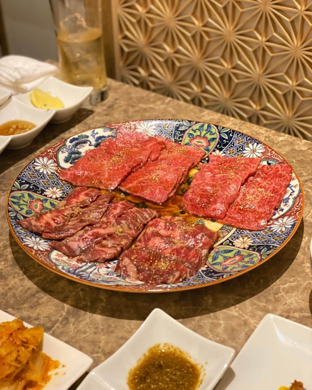 Yuuさんのインスタグラム写真 - (YuuInstagram)「ガチゴルフ女が集まって焼肉会🍖✨ 今宵は西麻布にある 焼肉MITSUKUNI☆  @yakiniku_mitsukuni   これがまたうんまいの❤️ 西麻布行ける人は行ってみて🍗！ タンと赤み肉のクオリティマジ高いっす！！ インスタ見てみたら有名人めっちゃきてるやんww  今回はゴルフの熱い話で盛り上がりすぎた🥵ww 時間全然足りんꉂꉂ(๑˃▿︎˂๑)ｧ,､'`  コックロックはブレない?? インパクト時の体重はどっち足の方が飛ぶ? スライスの人はオープンスタンスでボールの位置を、、 など深良い話がたくさんできました❤️  ちょー楽しかった⸜( ´ ꒳ ` )⸝♡︎るん  #焼肉mitsukuni #西麻布焼肉 #東京焼肉 #ゴルフ女子 #ガチゴルフ女子 #冷麺 #最中 #さいちゅうじゃないよ」1月28日 18時06分 - yuu1115yuu