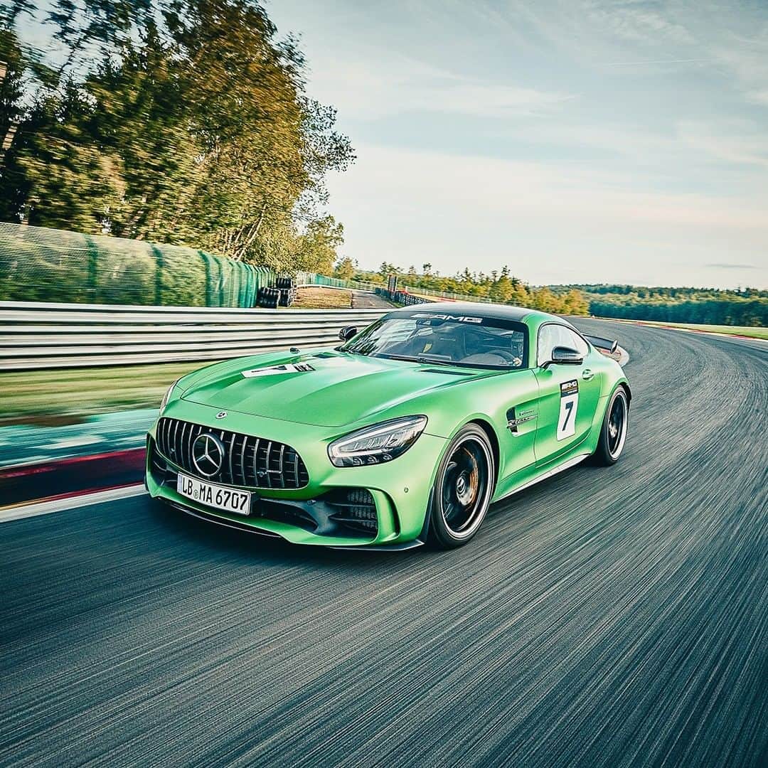 Mercedes AMGさんのインスタグラム写真 - (Mercedes AMGInstagram)「Do you dream of motorsport? Stop dreaming and start racing! Jump into the next available seat at the #AMGracetracktrainings and book an experience you'll never forget. amg4.me/AMGExperiences2901_ig  #MercedesAMG #DrivingPerformance #AMGexperiences #worldsfastestfamily」1月28日 18時17分 - mercedesamg