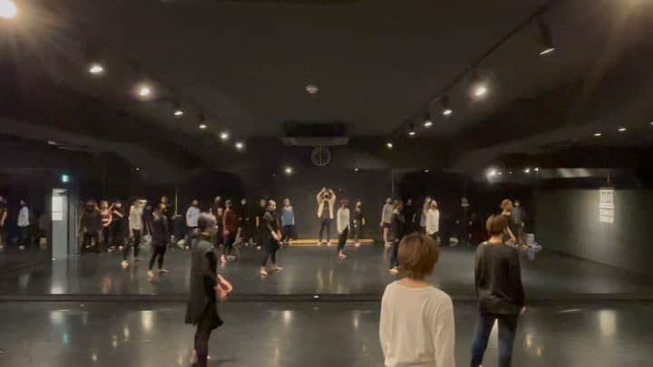 黒須洋壬のインスタグラム：「黒須洋嗣 JAZZ CLASS 2021.Jan.28 @danceworks_jpn  @xross  #alive  #あべまお #dance #jazzdance  #tokyo #japan」